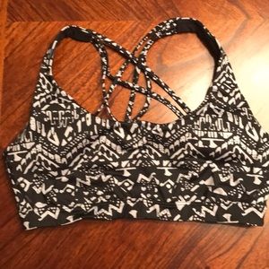 Victoria’s Secret Sports Bra Sz:M (New w/o Tags)